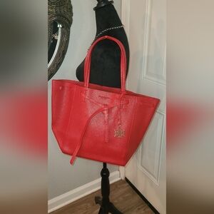 Elizabeth Arden red bag